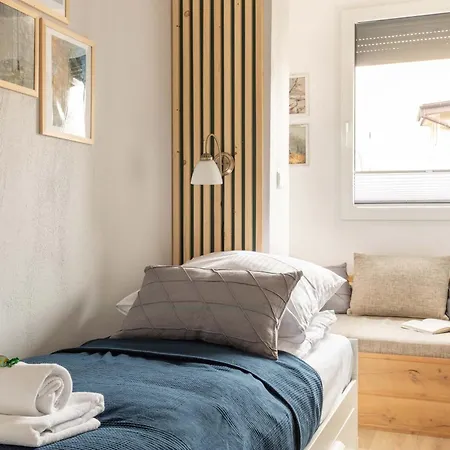 Mira Centrum ザコパネ