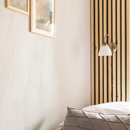 Mira Centrum アパート *