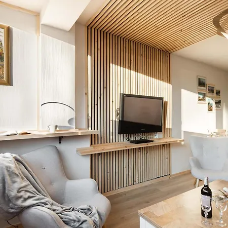 Mira Centrum Apartman *